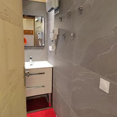 Chaleureux A Aime 25 M² En Montagne *